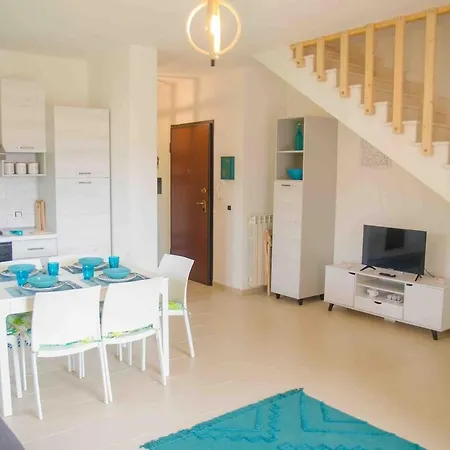 Casa Alice, Modern House 5 Min Drive From The Sea Apartmán